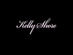 Shemale Pornstar Kelly Shore